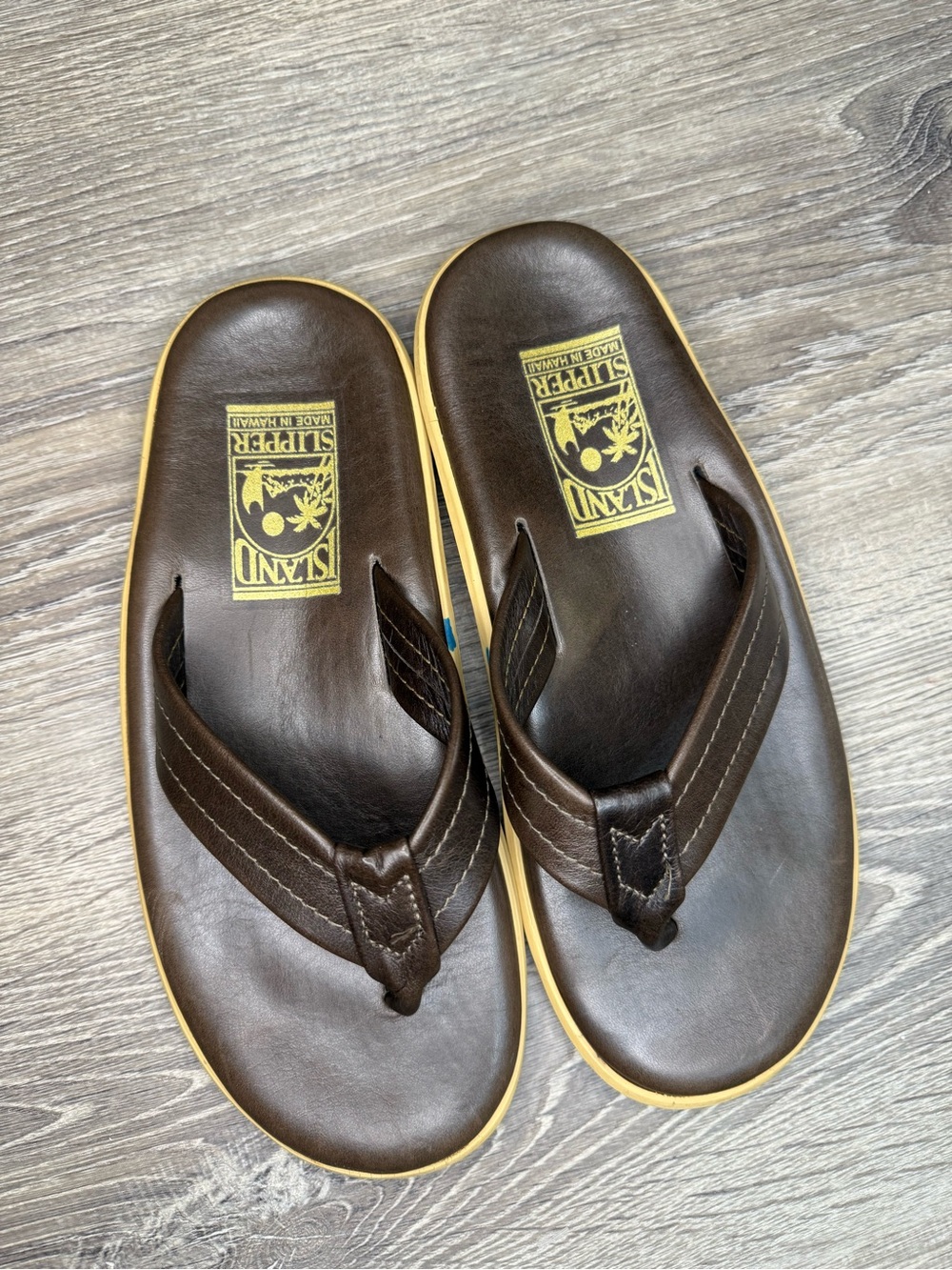 Island Slipper Classic Leather Flip Flop Sandals M6/W7 - Picture 2 of 9